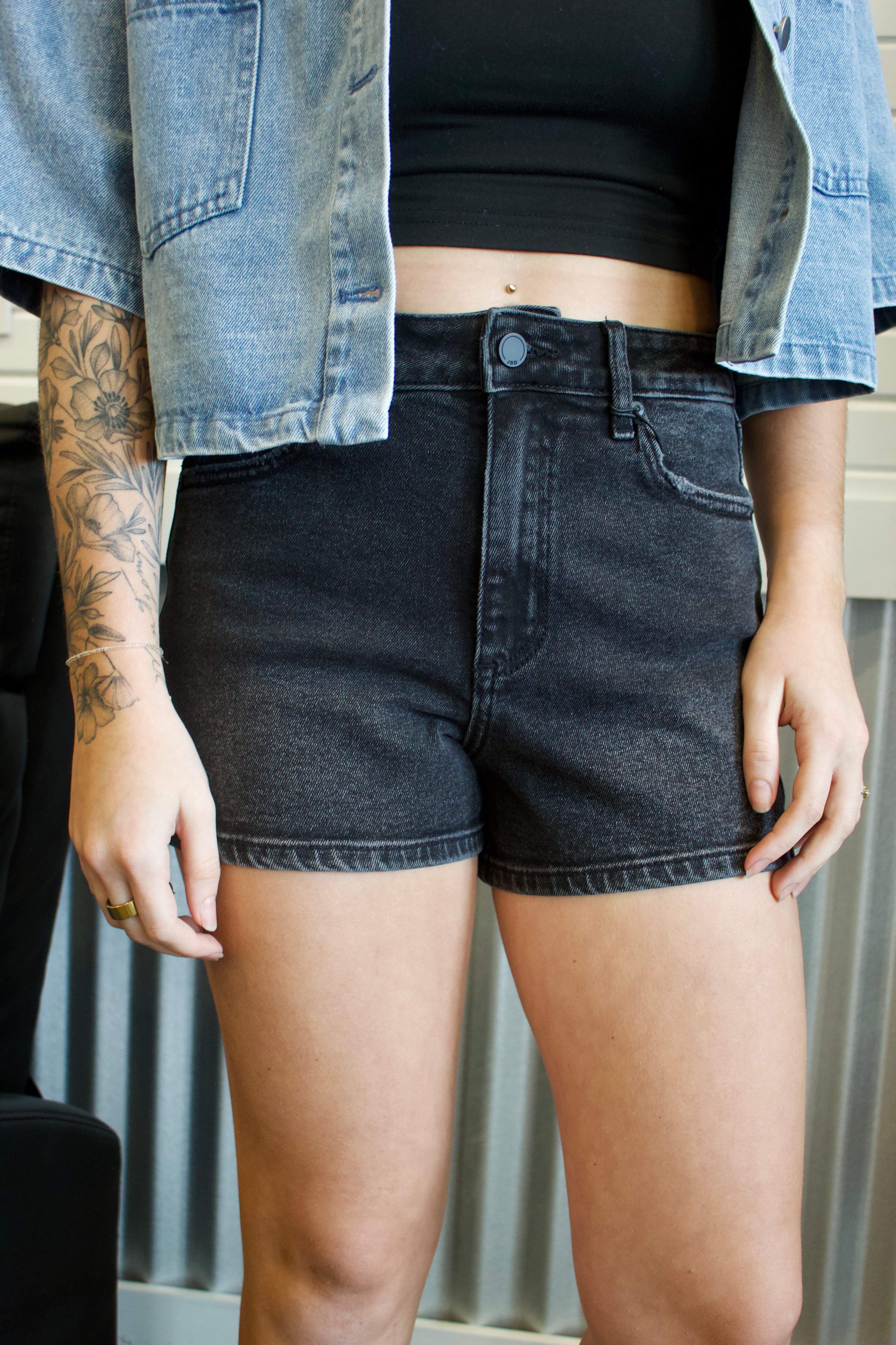 Black Washed Classic Hemmed Short
