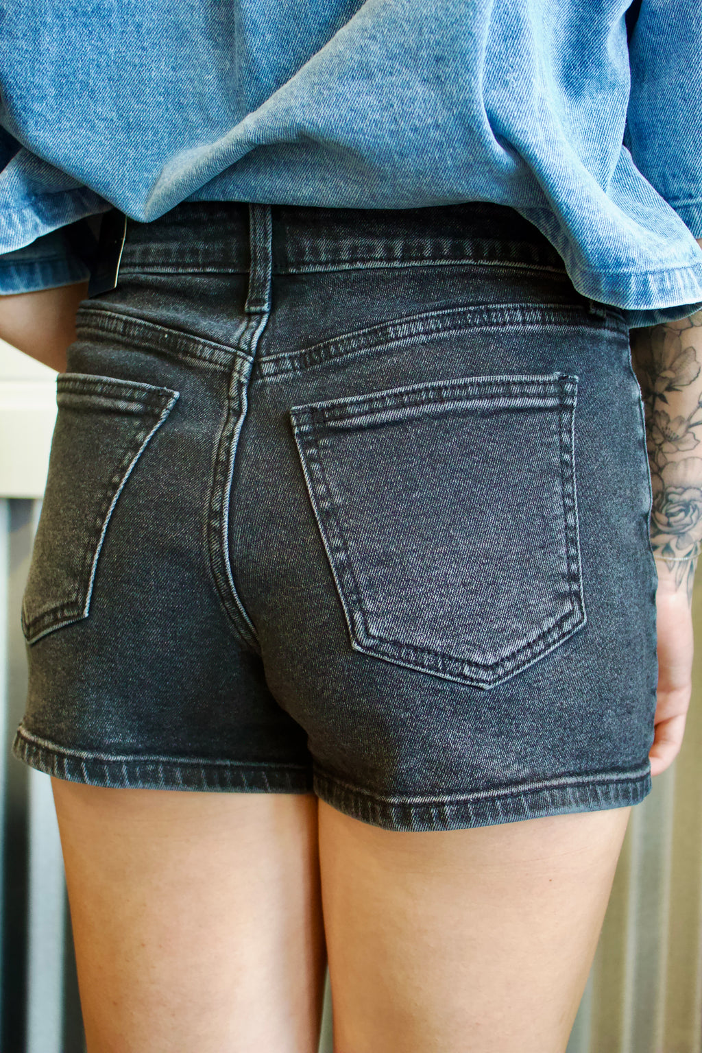Black Washed Classic Hemmed Short