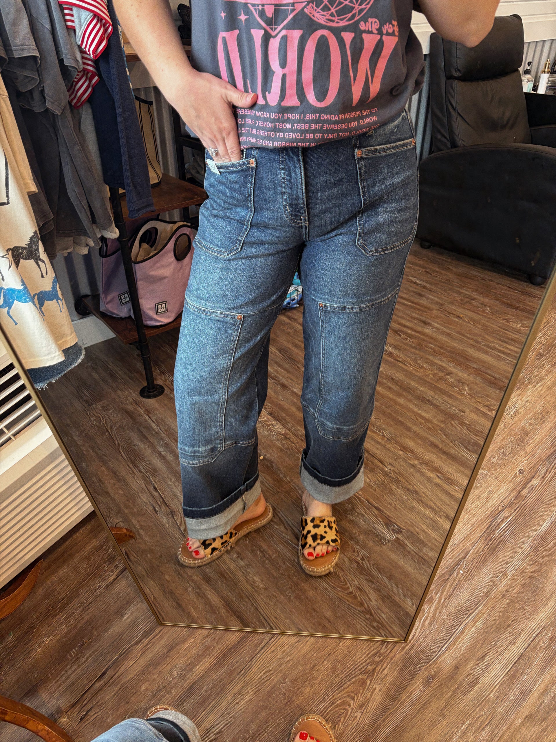 AV Relaxed wide leg jean